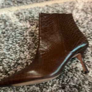 Anne Klein brown leather bootie.   Size 8.